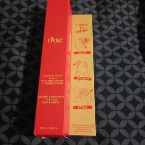 Dae Cactus Fruit 3-in-1 Styling Cream - Red